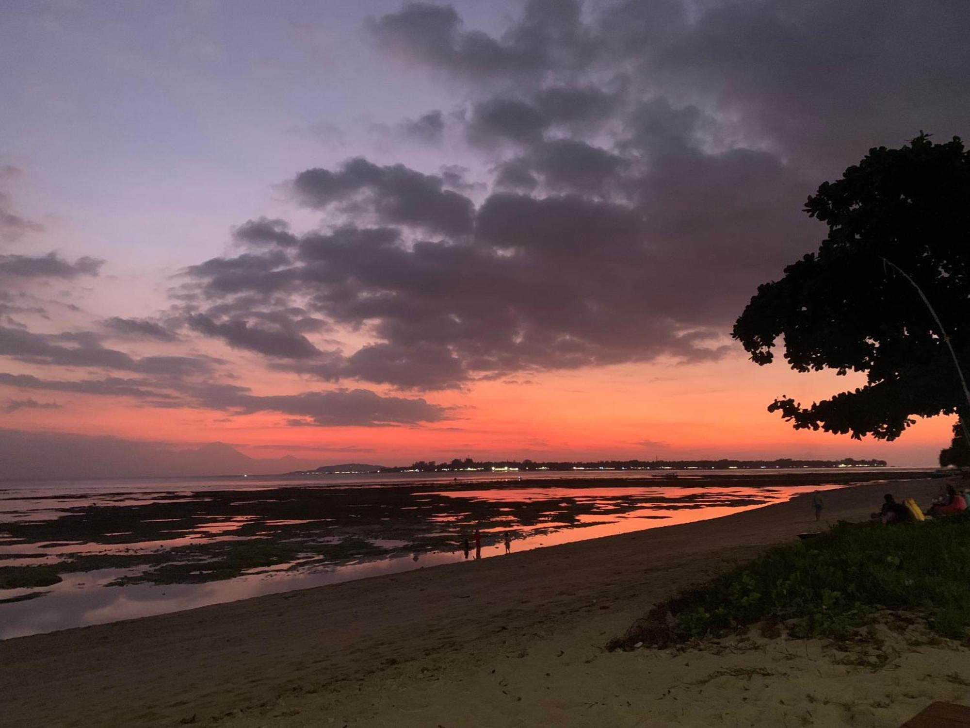 ホテル Gili Davidoff Skyline ギリ・トラワンガン エクステリア 写真