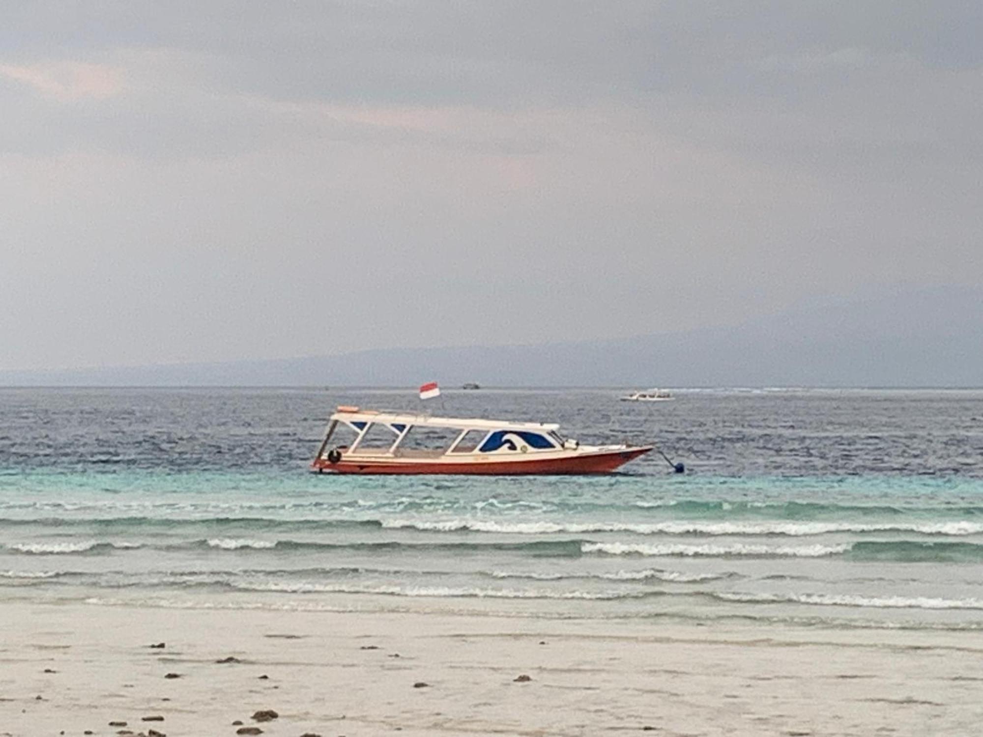 ホテル Gili Davidoff Skyline ギリ・トラワンガン エクステリア 写真