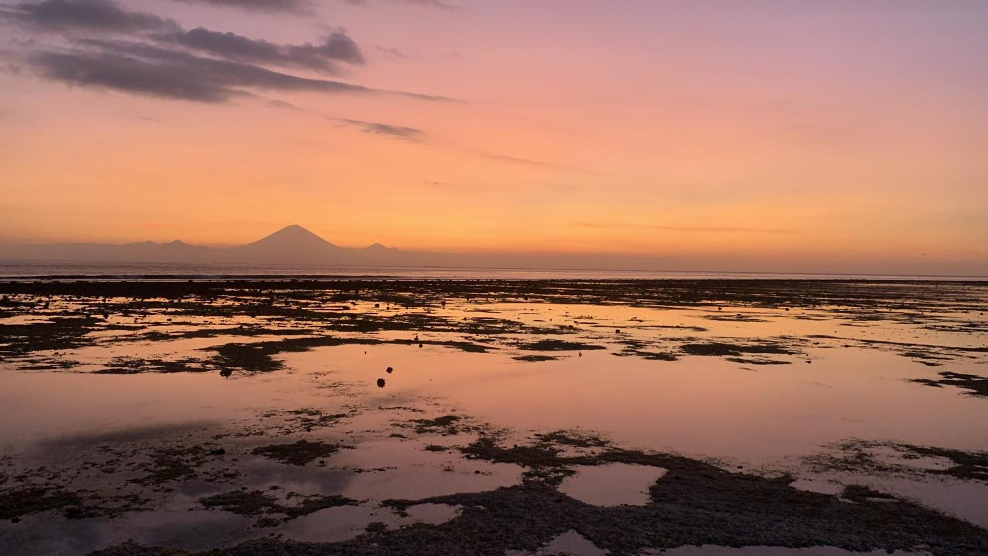 ホテル Gili Davidoff Skyline ギリ・トラワンガン エクステリア 写真